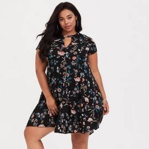 Black floral Torrid dress. snap neck closure
